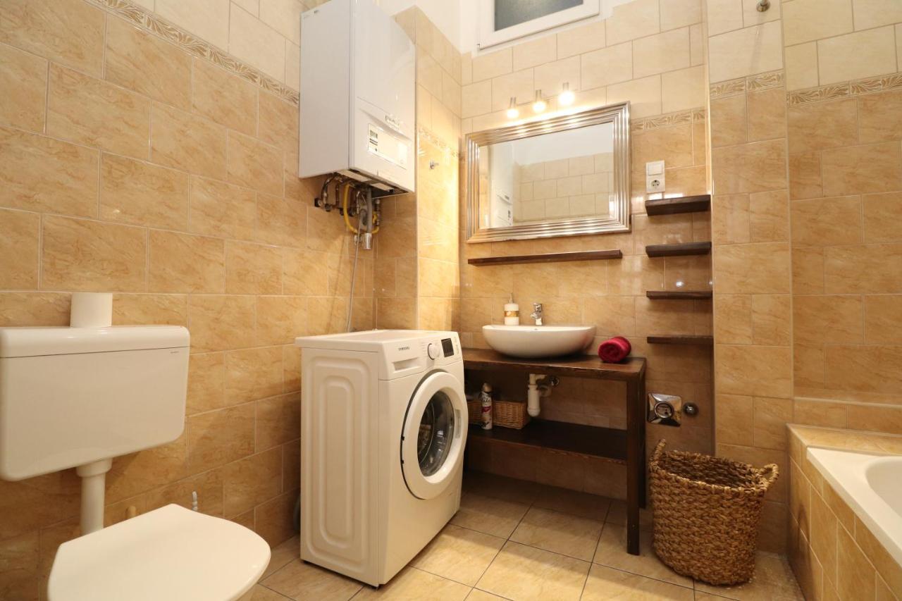 Broadway Downtown Deluxe Budapest Luaran gambar