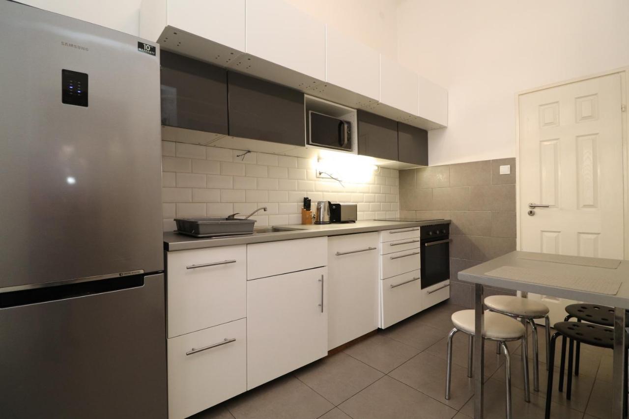 Broadway Downtown Deluxe Budapest Luaran gambar