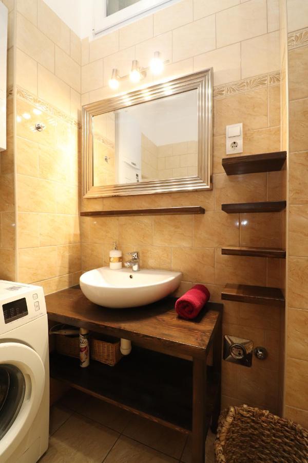Broadway Downtown Deluxe Budapest Luaran gambar